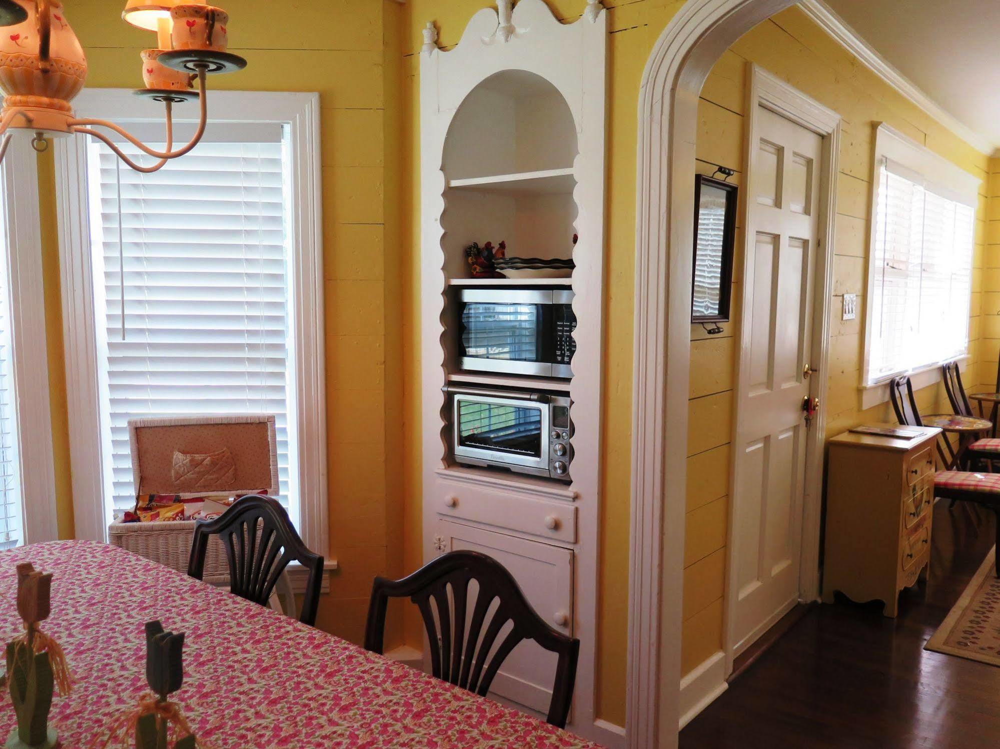 Yellow House B&B Salado Dış mekan fotoğraf