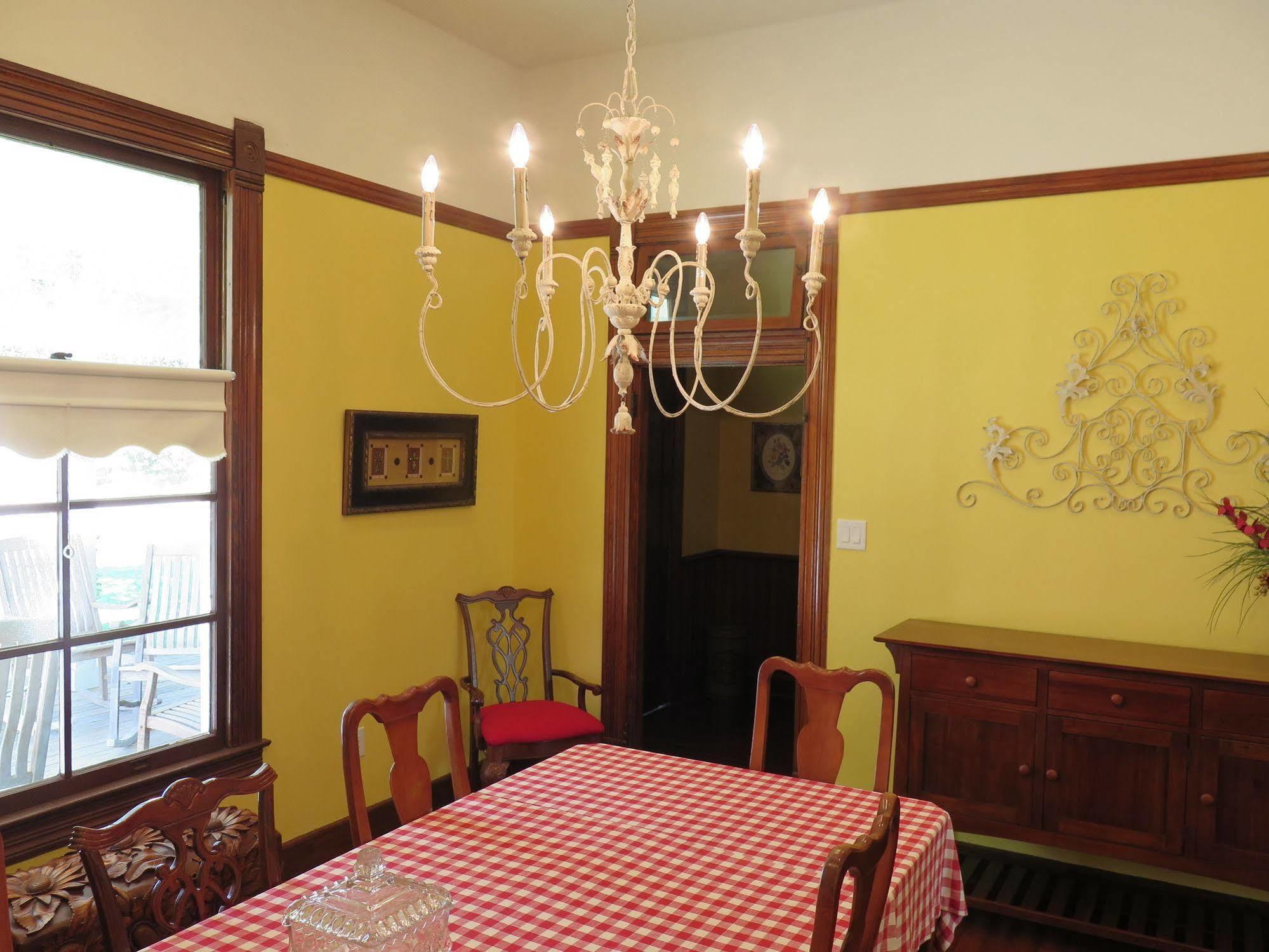 Yellow House B&B Salado Dış mekan fotoğraf
