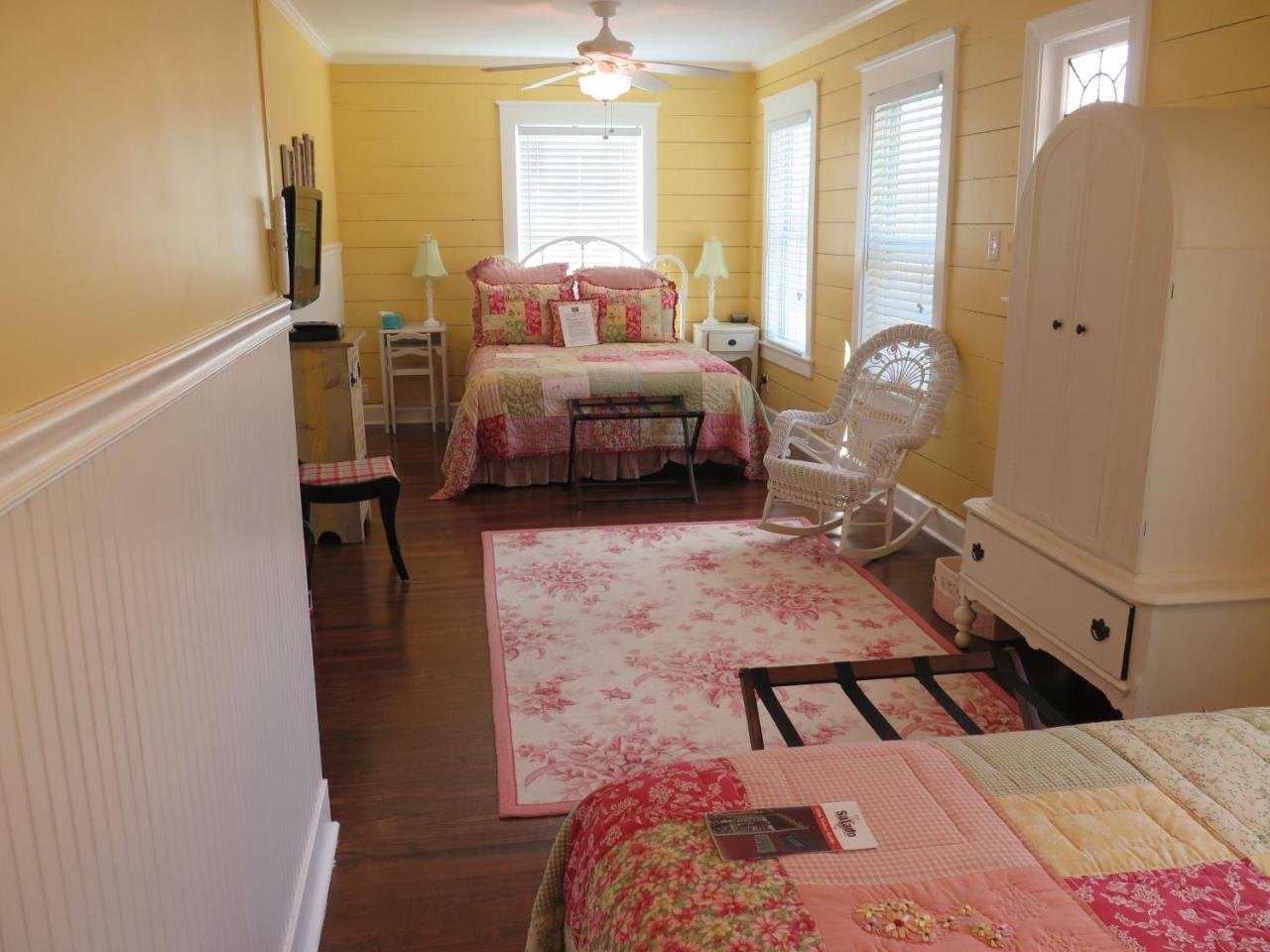 Yellow House B&B Salado Dış mekan fotoğraf